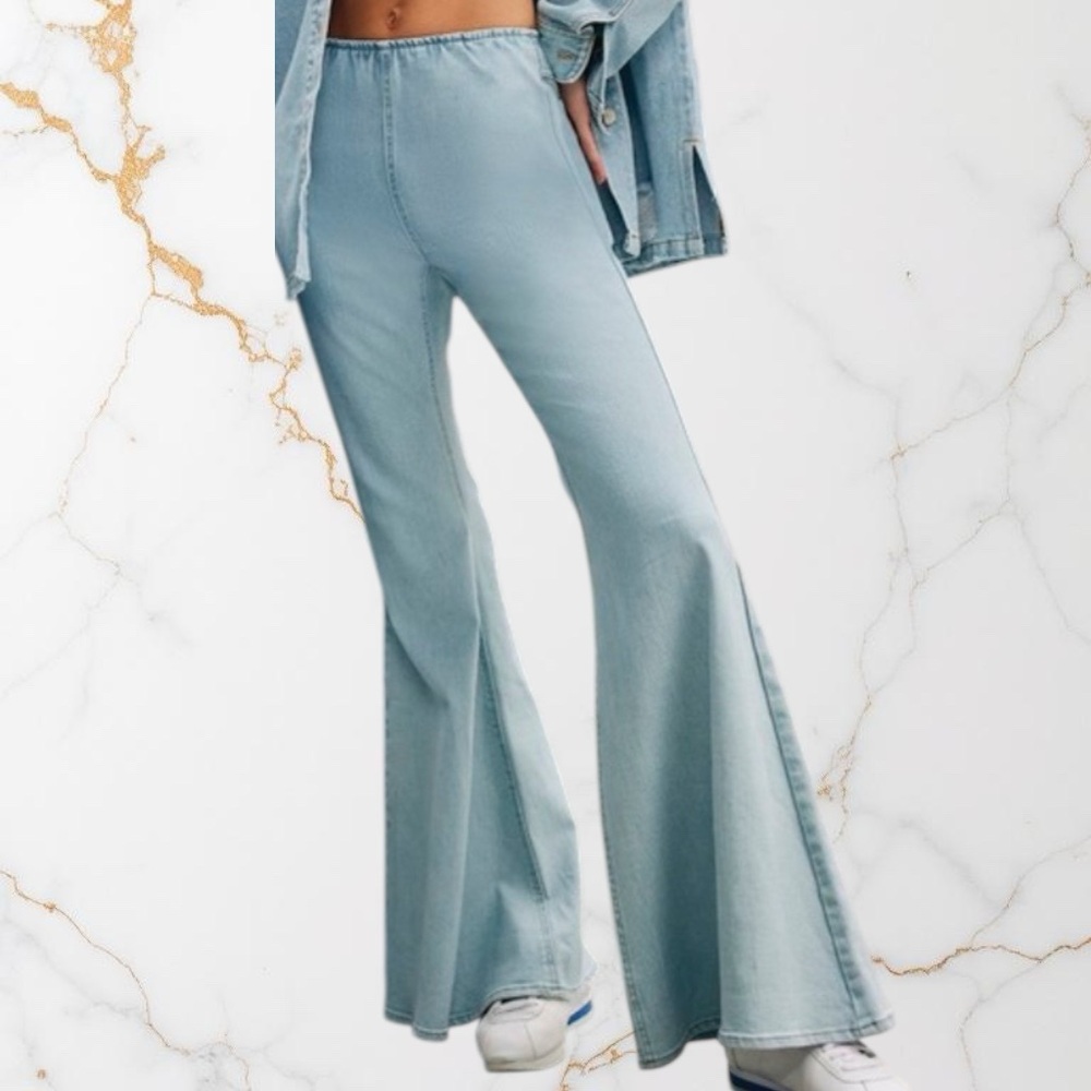 Forever 21 High Waisted Flare Jeans Light Blue Denim Medium